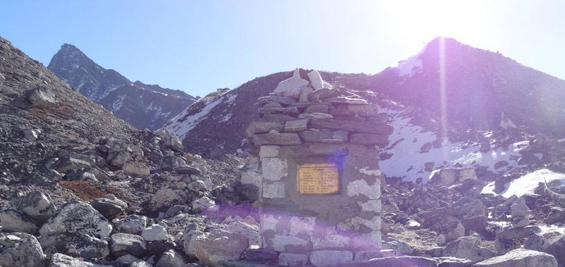 The sacred Mani wall at Gokyo Tso