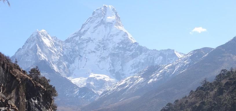 The towering Ama Dablam in front of Dingboche